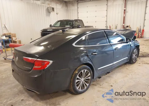 2017 Buick Lacrosse Essence z USA, uszkodzony, nr VIN 1G4ZP5SSXHU192073